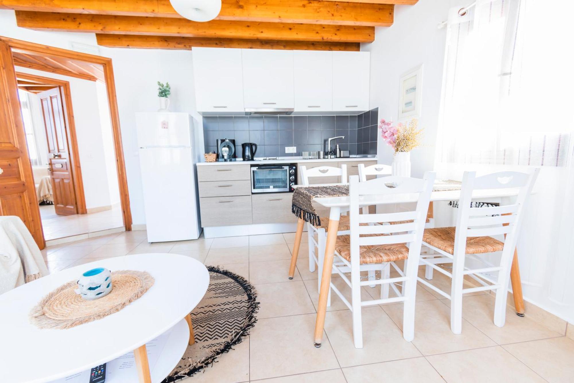 Myrtia Apartment Sými Luaran gambar