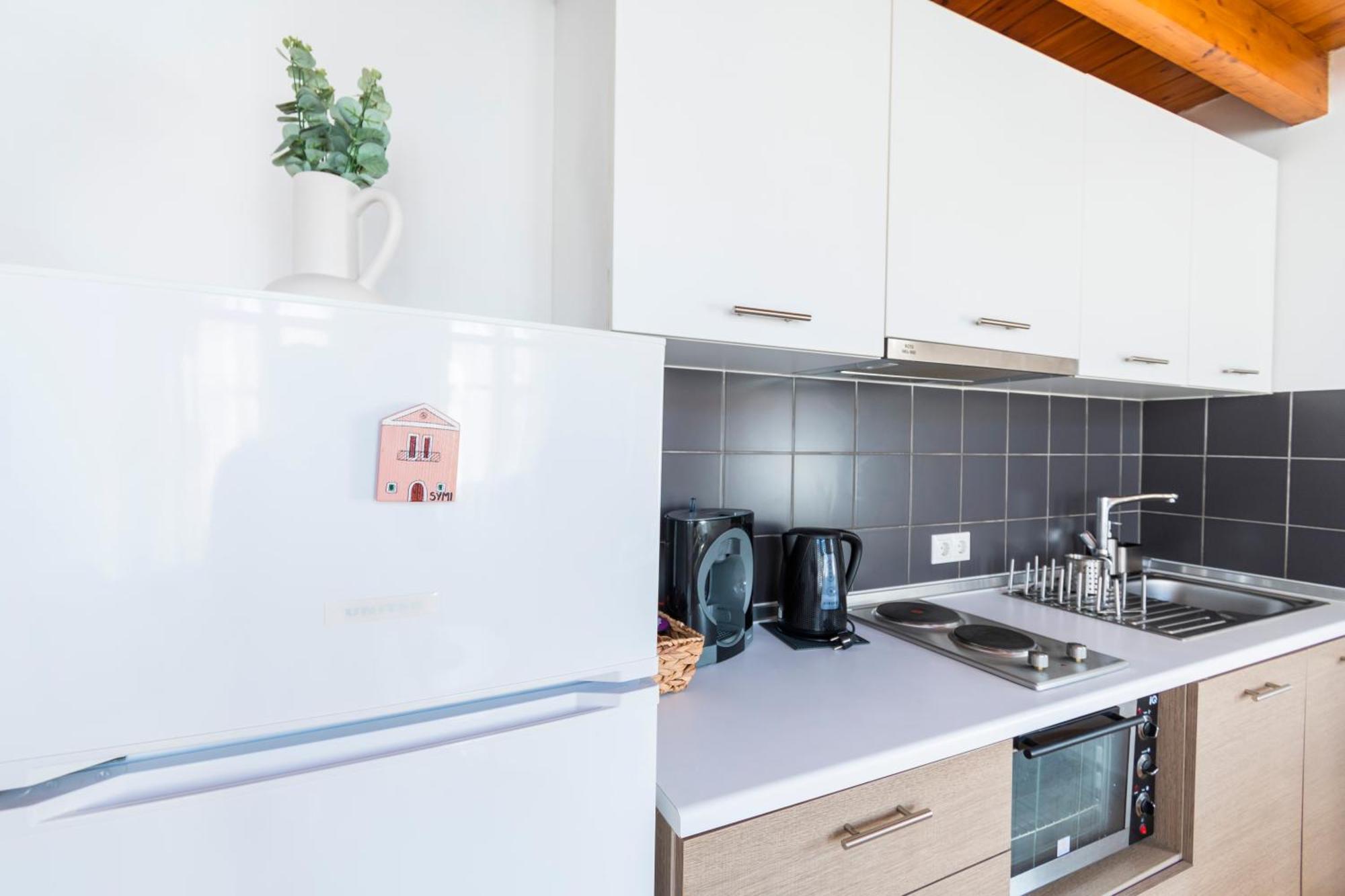 Myrtia Apartment Sými Luaran gambar